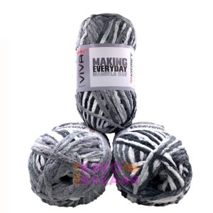 67 Blankets viva print P16 Blackberry